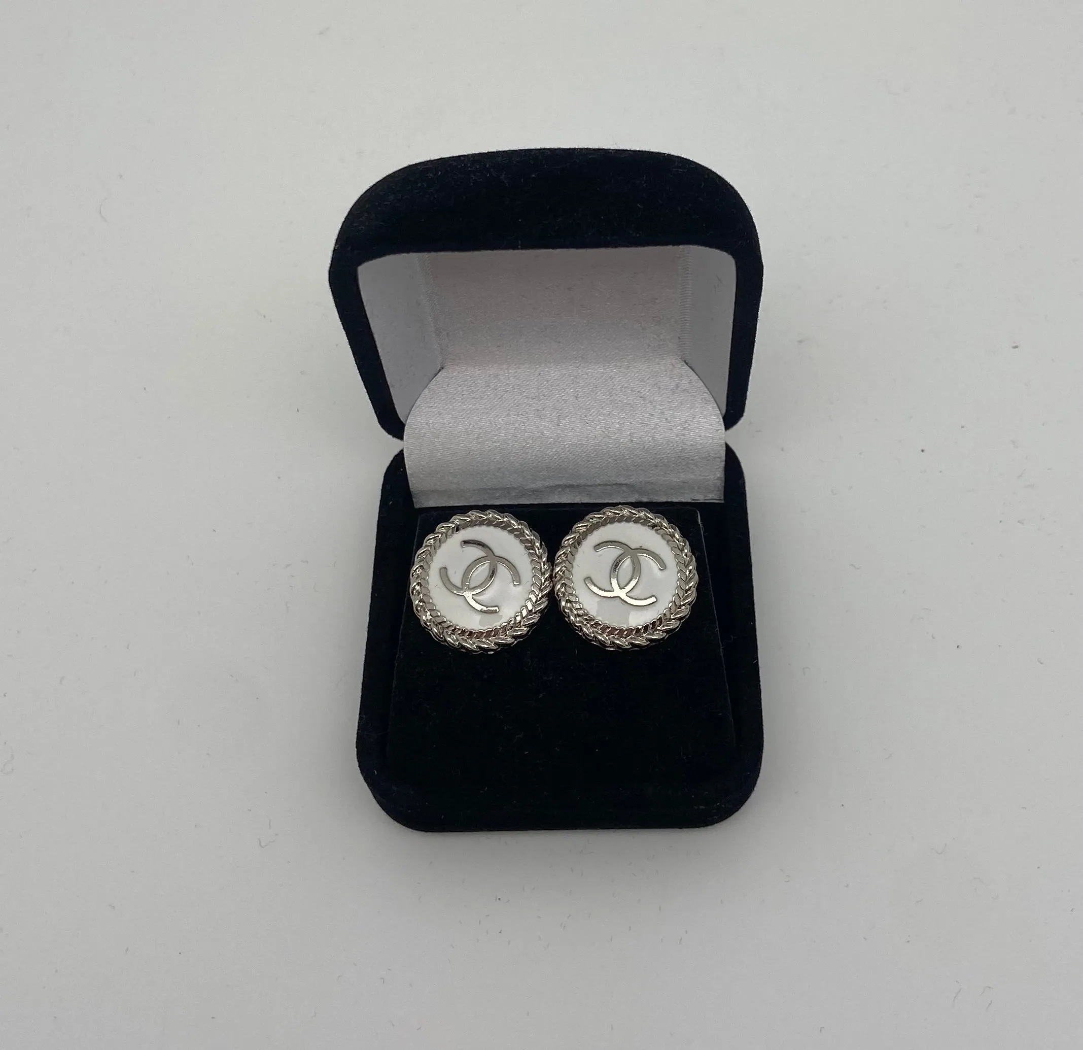 Designer Button Earrings - White & Silver Textured CC